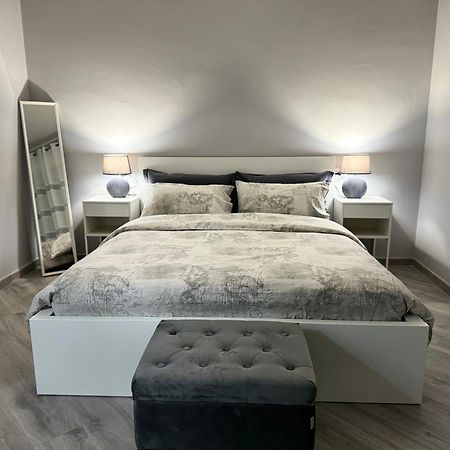 Trento House Zona Stazione Centro Storico Apartman Parma Kültér fotó
